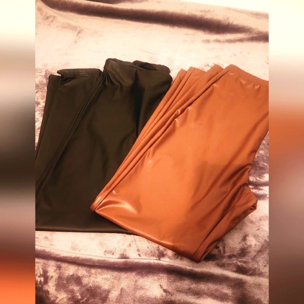 PLEATHER PANTS